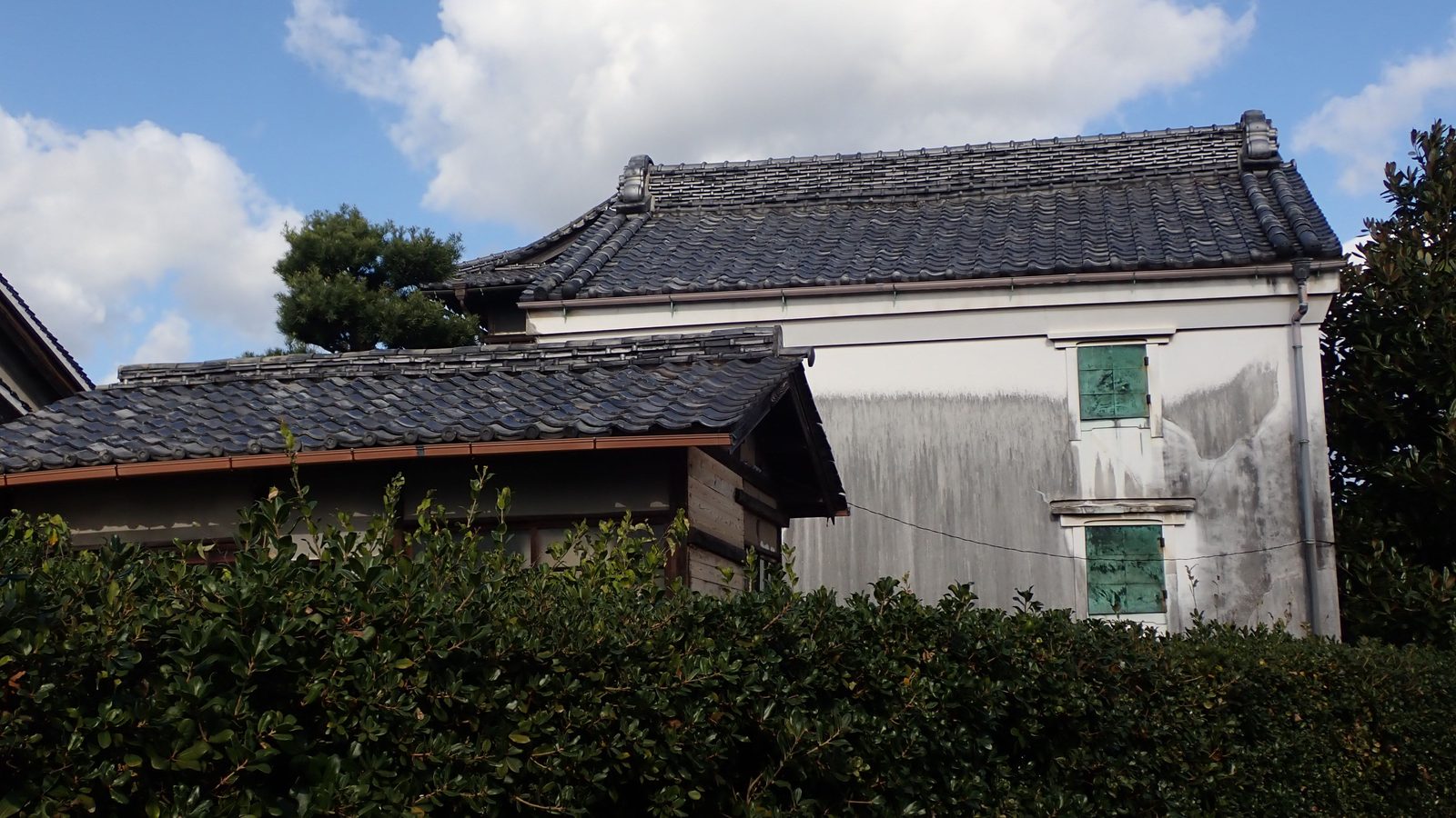 Rumah tua Jepang beratap genteng